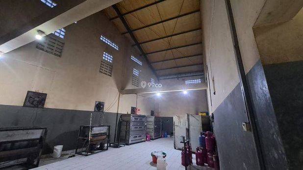 Gudang + Kantor di Taman Kopo Indah Lokasi Strategis