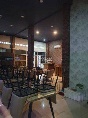 Ruko Gandeng eks Resto di Muara Karang