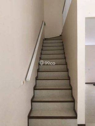 Rumah 2 Lantai Bagus Unfurnished SHM di Jl.lvv, Bogor