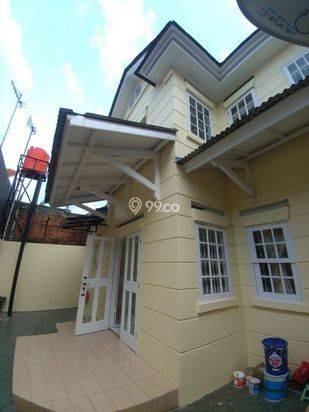 Dijual Rumah 2 lantai diDukuh Bima Grand wisata Bekasi.