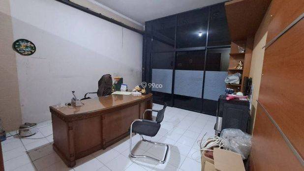Gudang + Kantor di Taman Kopo Indah Lokasi Strategis