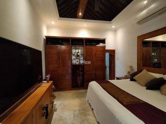 Dijual Villa 2 Lt Dg Swimming Pool Akses Bagus di Jimbaran