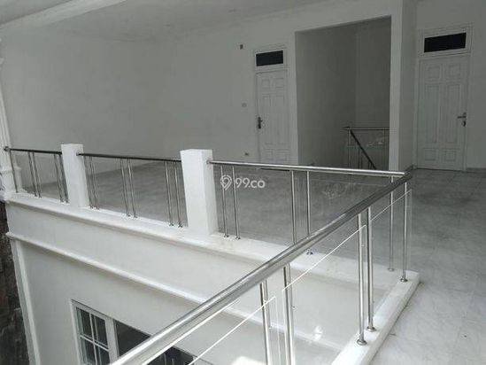 Rumah Bagus 2lantai Setrategis Duren Sawit