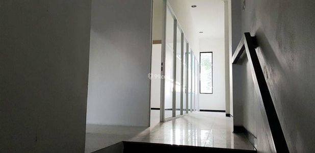 Ruko di Bkr Mainroad Lokasi Strategis Harga Murah