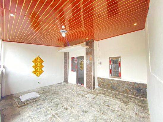 Rumah baru Desain mewah plamongan indah semarang