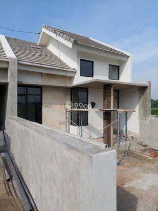 Rumah Baru Tengah Kota Jombang