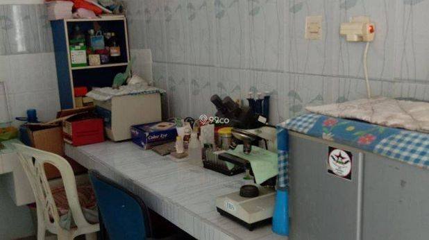 Rumah tinggal plus klinik dan kosan