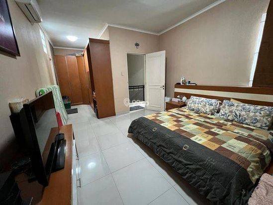 Rumah Bagus di Kota Wisata