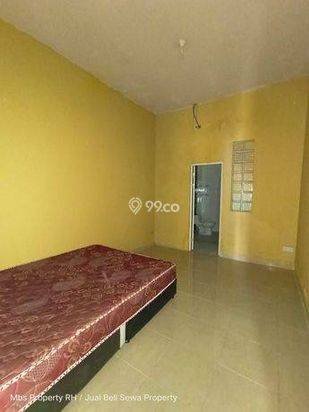 RUMAH HOOK DI BEVERLY PARK BATAM CENTER, LUAS TANAH BESAR
