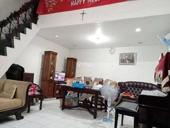 Rumah Kokoh Tanah Luas Setrategis Utan Kayu