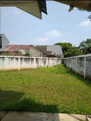 RUMAH RAPI DAN SIAP HUNI, DISEWAKAN MURAH, LUAS TANAH BESAR