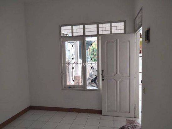 Rumah Nyaman , Strategis, Tidak banjir