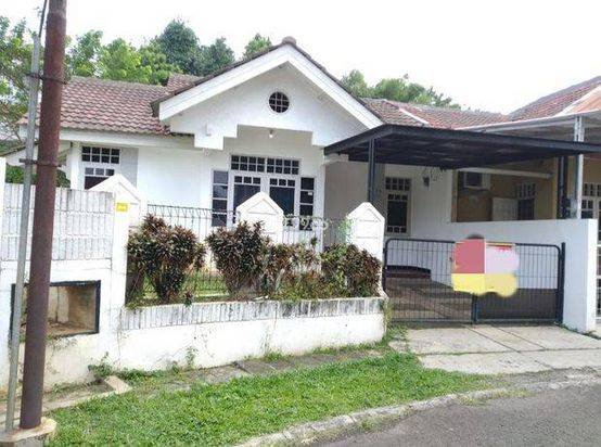 RUMAH RAPI DAN SIAP HUNI, DISEWAKAN MURAH, LUAS TANAH BESAR