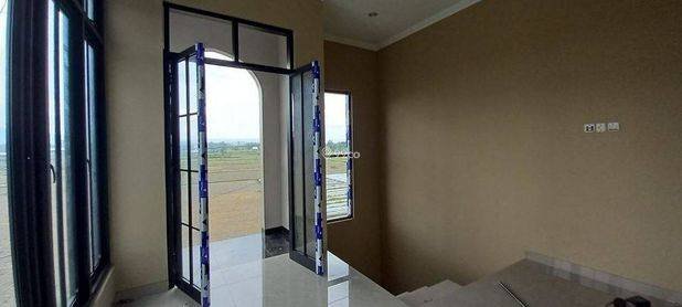 Rumah Desain Bagus Siap Huni Dekat Gembira Loka Zoo
