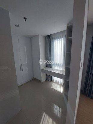  Apartemen Furnished Embarcadero Suites Bagus