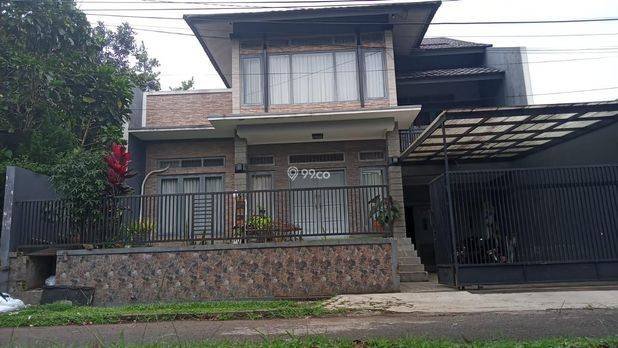 Rumah Mewah dalam komplek Cimindi, Cimahi Utara dekat pasteur dan Kampus UPI