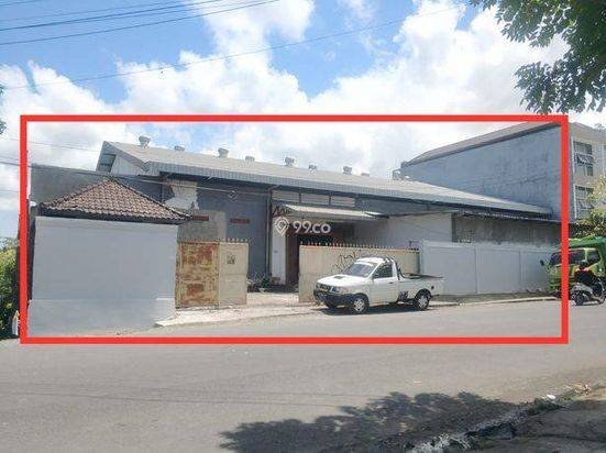 Ay Gudang Besar Kawasan Perdagangan Dan Jasa Dekat Denpasar Barat