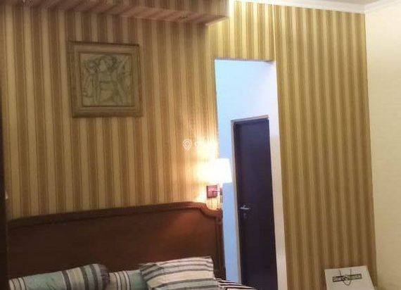 Rumah tinggal plus klinik dan kosan