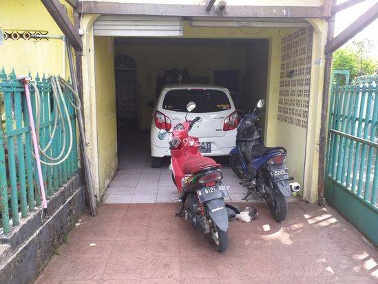 Rumah Di Tengah Kota Dekat Kebun Raya