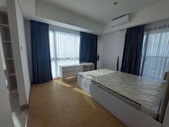  Apartemen Furnished Embarcadero Suites Bagus