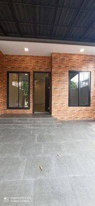 RUMAH BARU 2 LANTAI, BAGUS, MODERN MINIMALIS INDUSTRIAL. 