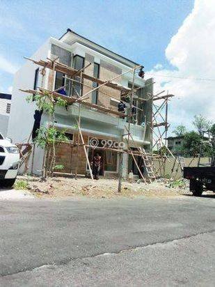 Rumah 2 Lantai Siap Huni di Dekat Maguwo Jogja