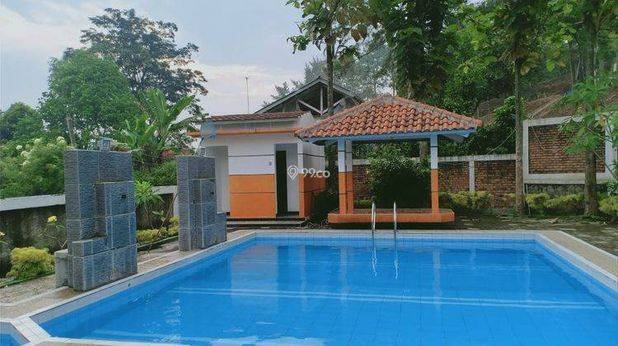 Rumah 3 Lantai Bagus Furnished Sertifikat Hak Milik di Bogor