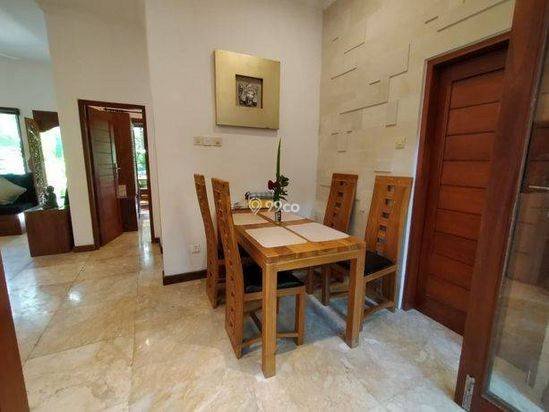Dijual Villa 2 Lt Dg Swimming Pool Akses Bagus di Jimbaran