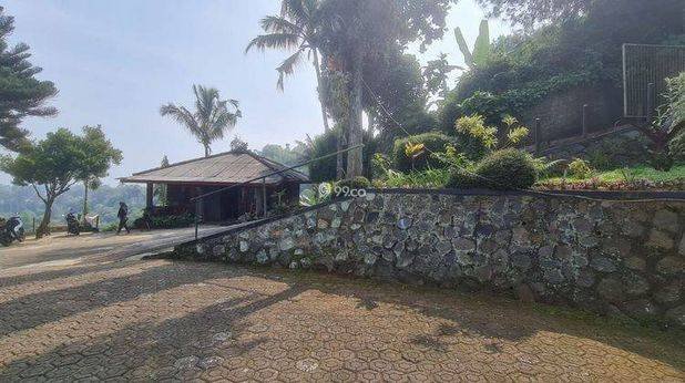 Villa bagus lahan luas mega mendung puncak