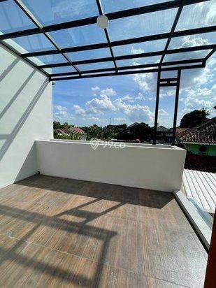 Rumah Mewah Impian Semi Furnish Legalitas SHM