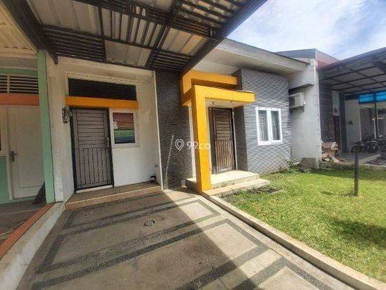 Dijual rumah murah di grand wisata Bekasi 