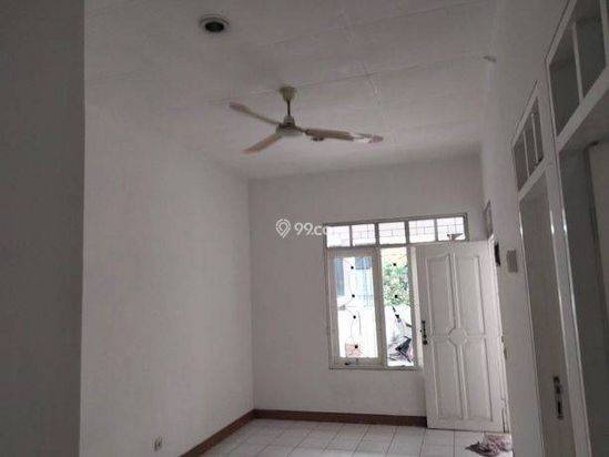 Rumah Nyaman , Strategis, Tidak banjir