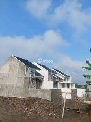 Rumah Baru Tengah Kota Jombang