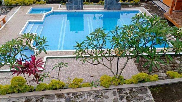 Rumah 3 Lantai Bagus Furnished Sertifikat Hak Milik di Bogor