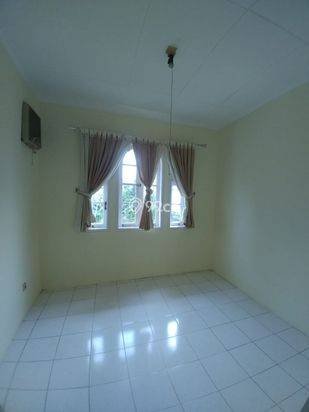 Dijual Rumah 2 lantai diDukuh Bima Grand wisata Bekasi.
