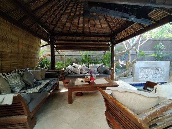 Dijual Villa 2 Lt Dg Swimming Pool Akses Bagus di Jimbaran