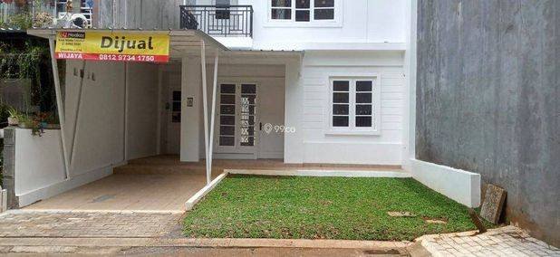 Rumah Cantik Baru Renovasi di Kota Wisata