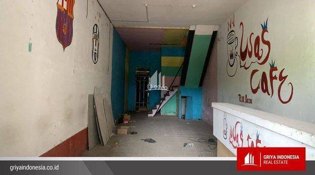 Ruko di Jalan Ilham samping Aming Coffee 2, kota baru Pontianak - Kalimantan Barat 