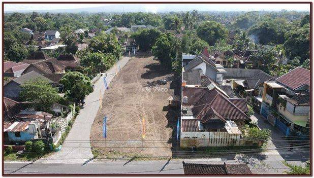 Rumah di Jogja Dekat Kampus Ugm Tepi Jalan Aspal 