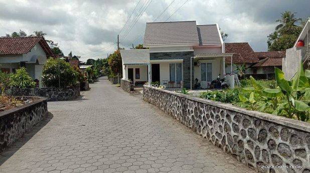 RUMAH CANTIK MURAH TANAH LUAS DI TEMPEL SLEMAN