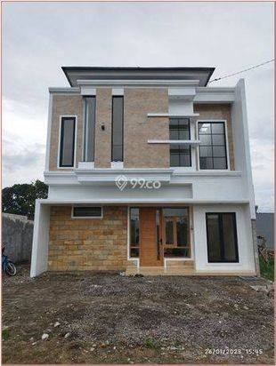 Rumah Mewah Sleman Dekat Lotte Mart Maguwo Include Private Pool