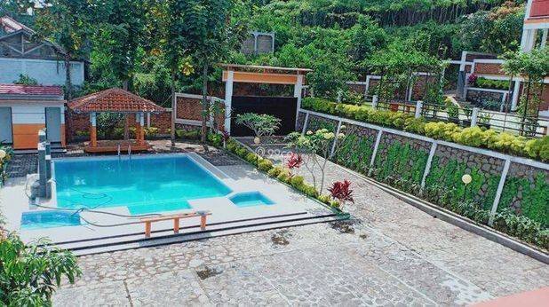 Rumah 3 Lantai Bagus Furnished Sertifikat Hak Milik di Bogor