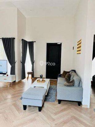 Dijual rumah cantik di Grand wisata Bekasi 