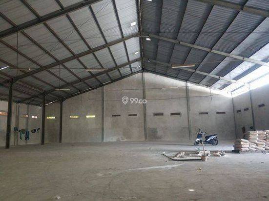 Ay Gudang Besar Kawasan Perdagangan Dan Jasa Dekat Denpasar Barat