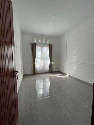 Rumah Mewah Impian Semi Furnish Legalitas SHM