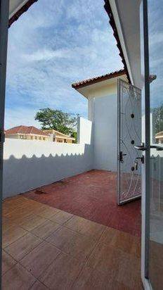 Rumah Cantik Sekali di Legenda Wisata