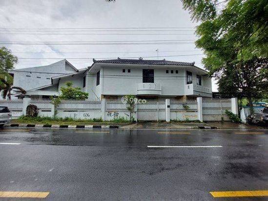 Rumah Mewah 10 Kamar Tidur Dekat Balai Kota Jogja
