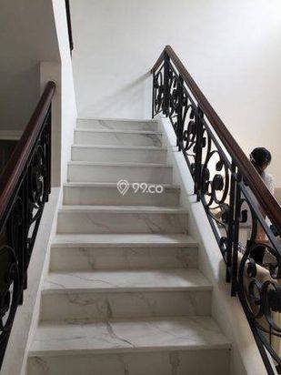 Rumah Cantik di Kota Wisata, Siap Huni