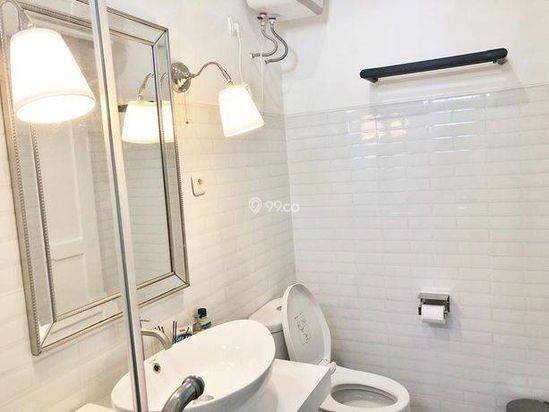 Rumah Cantik di Kota Wisata, Siap Huni