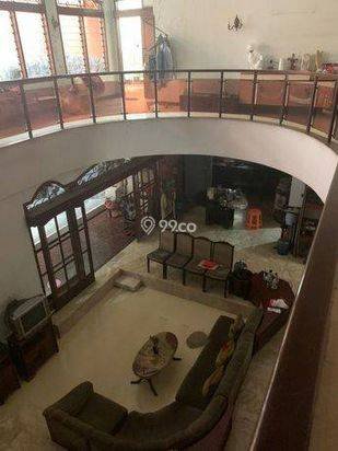 RUMAH DI KELAPA GADING 